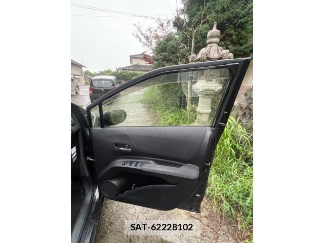 Toyota SIENTA 2017-10 8317067-19