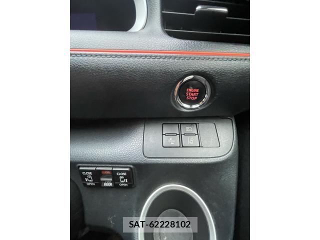 Toyota SIENTA 2017-10 8317067-20