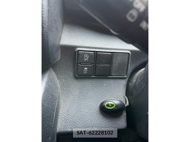 Toyota SIENTA 2017-10 8317067-21