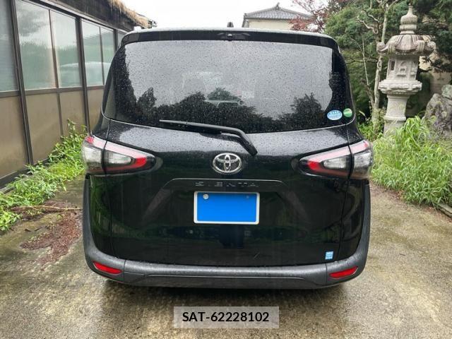 Toyota SIENTA 2017-10 8317067-3