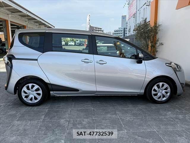 Toyota SIENTA 2016-01 8317062-11