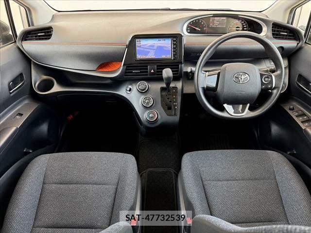 Toyota SIENTA 2016-01 8317062-1