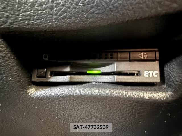 Toyota SIENTA 2016-01 8317062-4