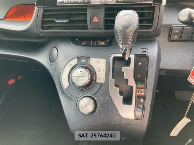 Toyota SIENTA 2017-03 8317069-23