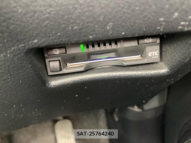 Toyota SIENTA 2017-03 8317069-27