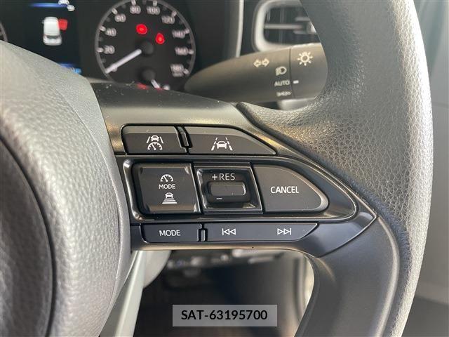Toyota SIENTA 2024-06 8317053-15