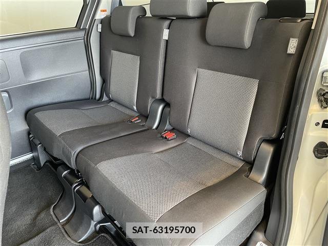 Toyota SIENTA 2024-06 8317053-27