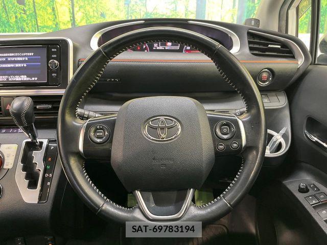 Toyota SIENTA 2017-06 8317058-11