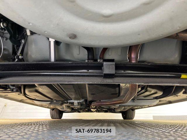 Toyota SIENTA 2017-06 8317058-19