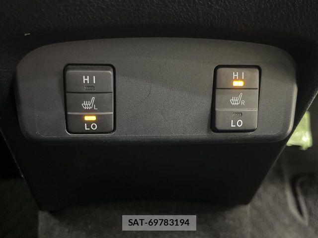 Toyota SIENTA 2017-06 8317058-5