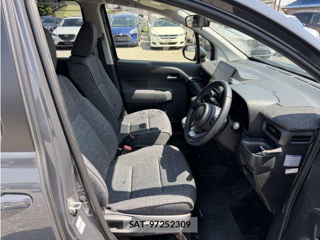 Toyota SIENTA 2023-01 8317039-2