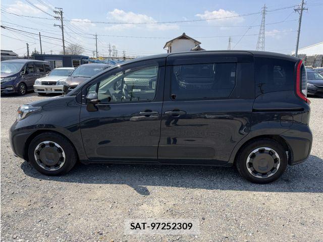 Toyota SIENTA 2023-01 8317039-5