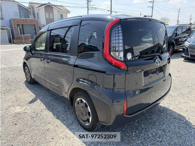 Toyota SIENTA 2023-01 8317039-6