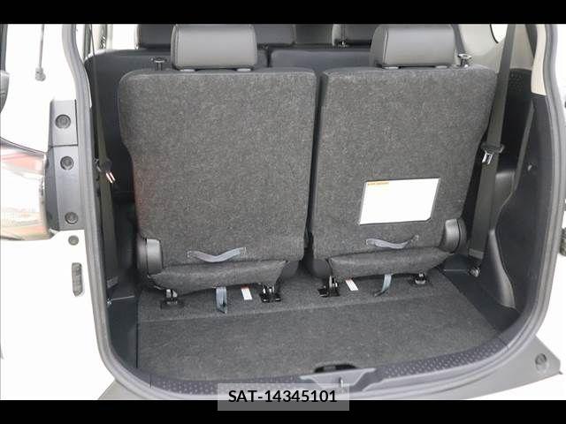 Toyota SIENTA 2018-05 8317055-13