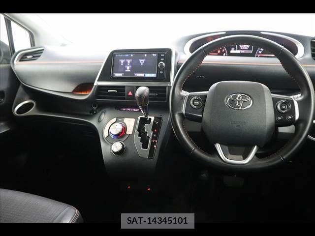 Toyota SIENTA 2018-05 8317055-1