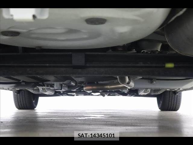 Toyota SIENTA 2018-05 8317055-25
