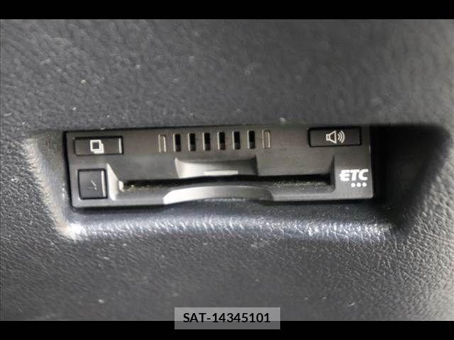 Toyota SIENTA 2018-05 8317055-6
