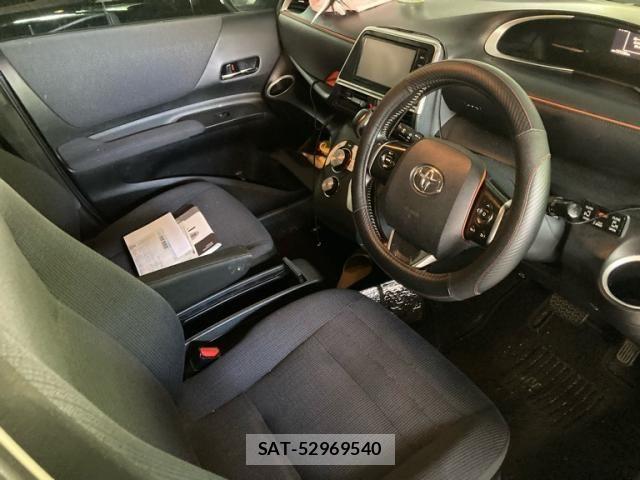 Toyota SIENTA 2015-09 8317071-13