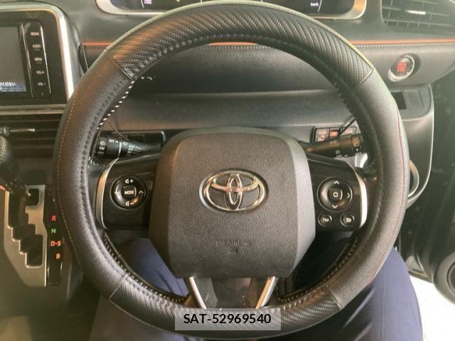 Toyota SIENTA 2015-09 8317071-15