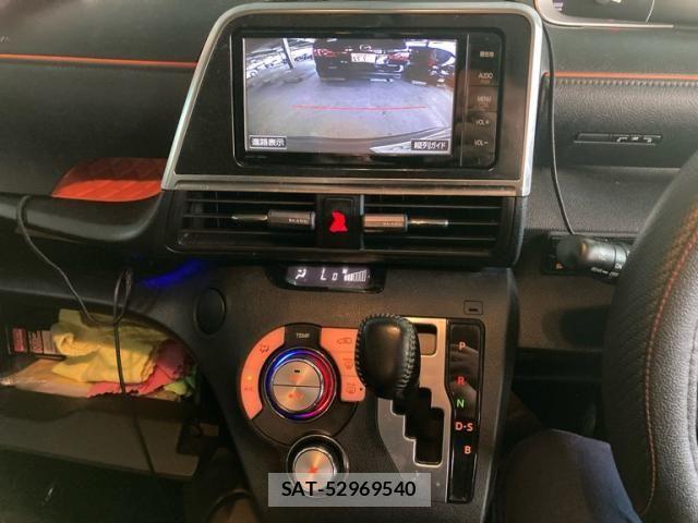Toyota SIENTA 2015-09 8317071-17
