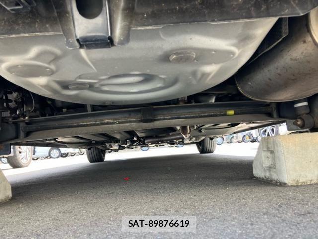 Toyota SIENTA 2018-02 8317066-12