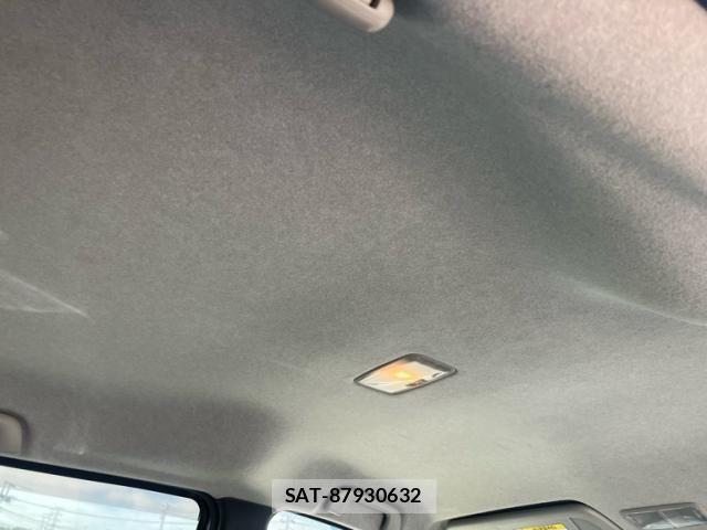 Toyota SIENTA 2013-09 8337864-14