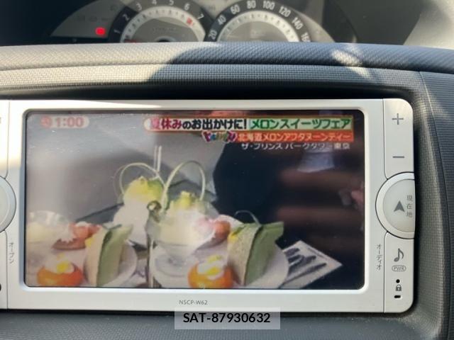 Toyota SIENTA 2013-09 8337864-17