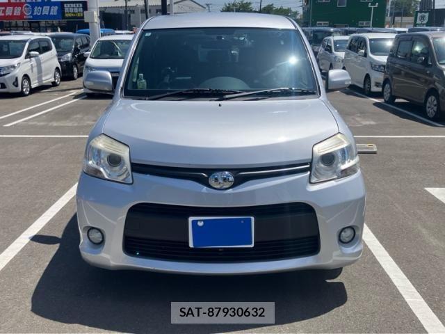 Toyota SIENTA 2013-09 8337864-1