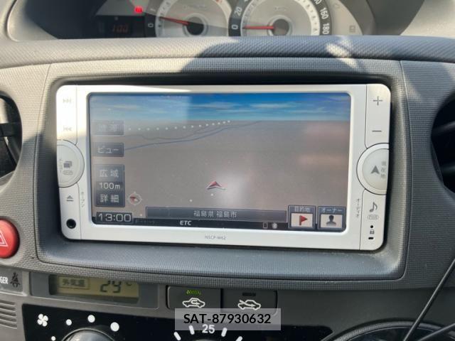 Toyota SIENTA 2013-09 8337864-19