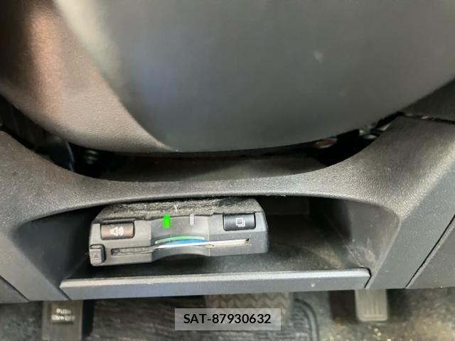 Toyota SIENTA 2013-09 8337864-22
