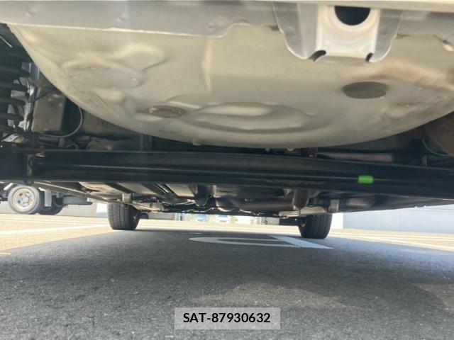 Toyota SIENTA 2013-09 8337864-5