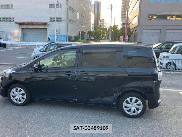 Toyota SIENTA 2015-08 8337861-4