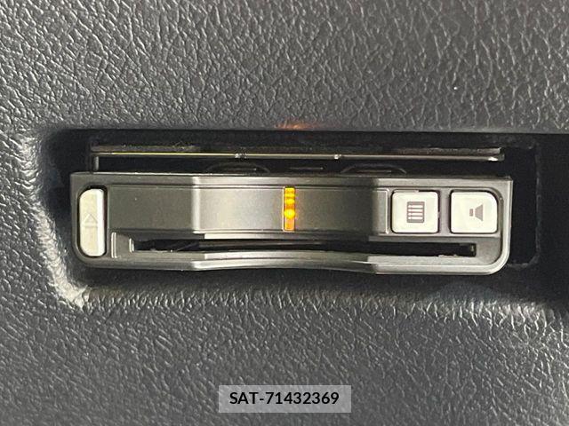 Toyota SIENTA 2015-09 8337858-4