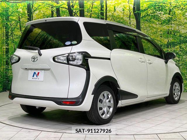 Toyota SIENTA 2017-06 8337845-16