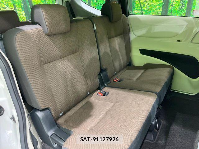 Toyota SIENTA 2017-06 8337845-8