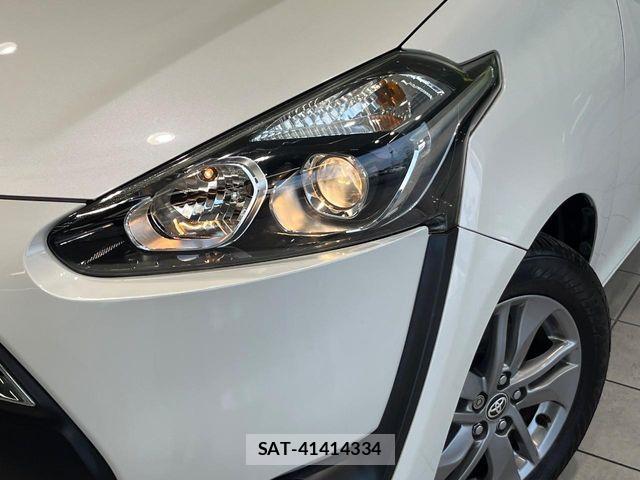 Toyota SIENTA 2015-11 8337850-12