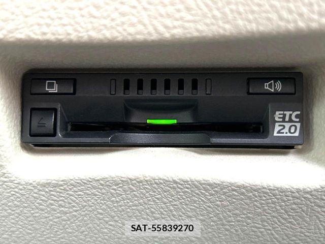 Toyota SIENTA 2017-07 8337856-4