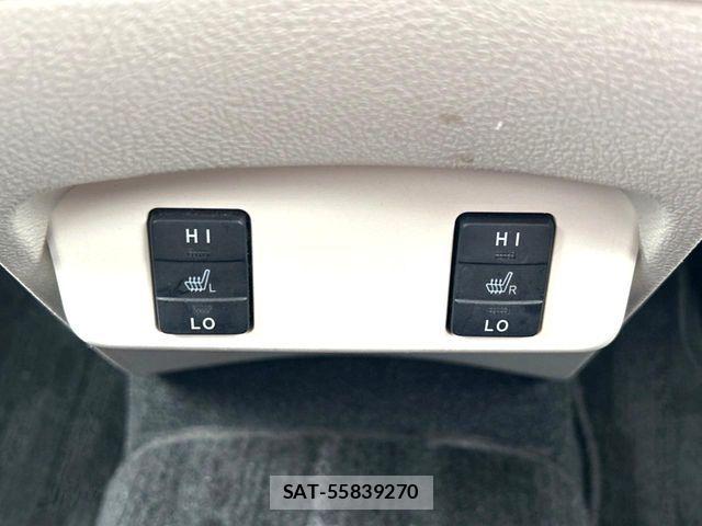 Toyota SIENTA 2017-07 8337856-5