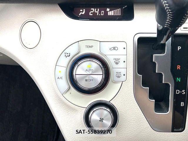 Toyota SIENTA 2017-07 8337856-6
