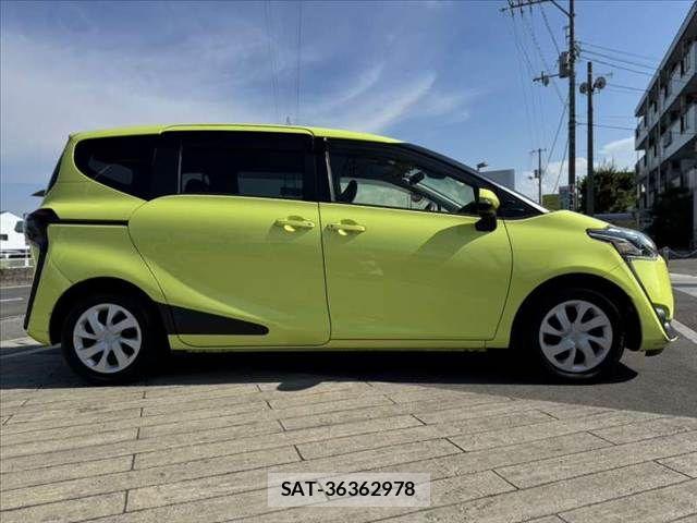 Toyota SIENTA 2015-12 8337859-11