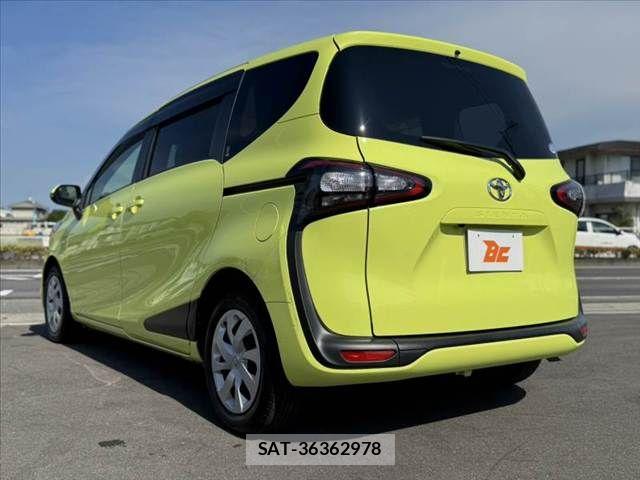 Toyota SIENTA 2015-12 8337859-12