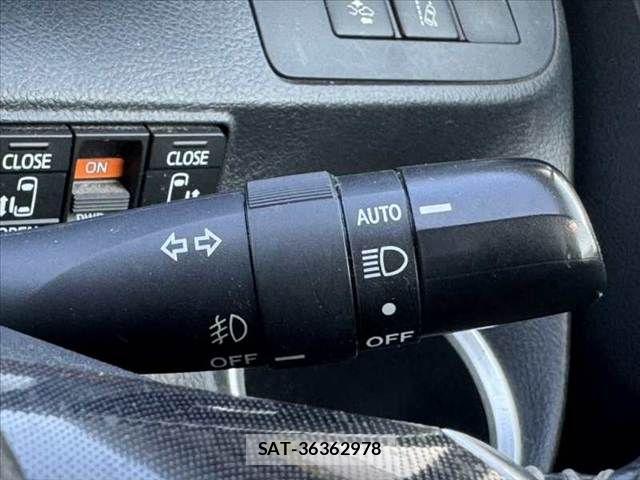 Toyota SIENTA 2015-12 8337859-25