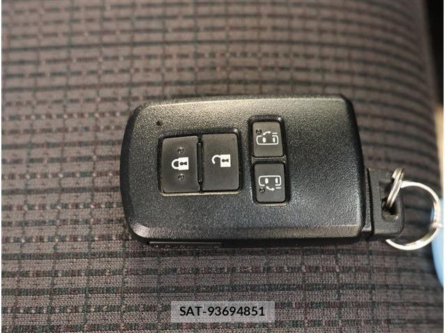 Toyota SIENTA 2020-01 8337846-16