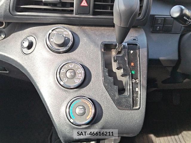 Toyota SIENTA 2019-07 8337851-14