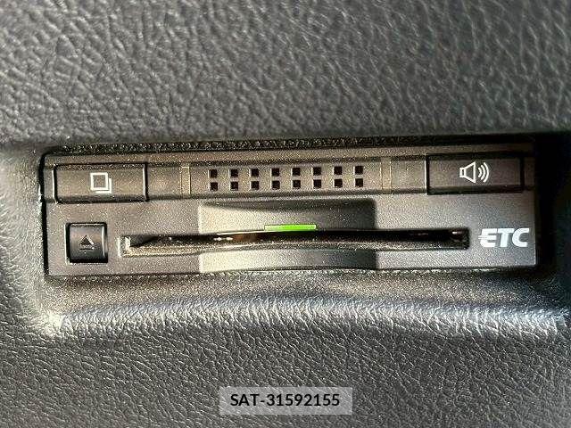 Toyota SIENTA 2016-02 8337855-9