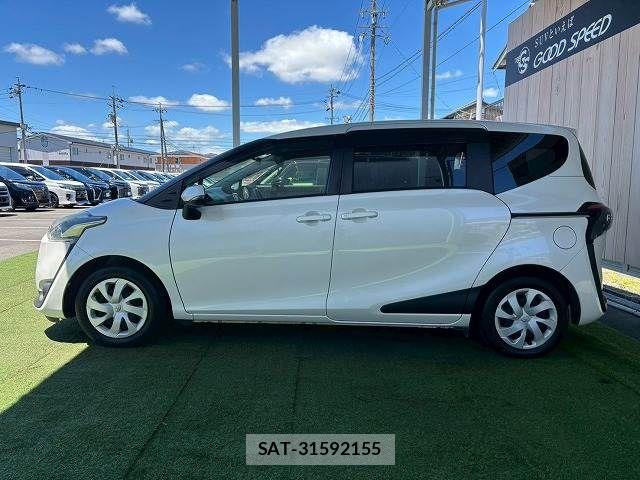 Toyota SIENTA 2016-02 8337855-14