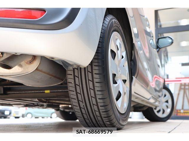 Toyota SIENTA 2015-09 8337852-26