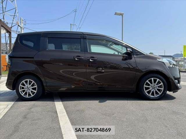 Toyota SIENTA 2017-11 8337857-11