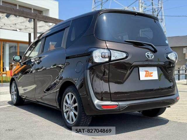 Toyota SIENTA 2017-11 8337857-12
