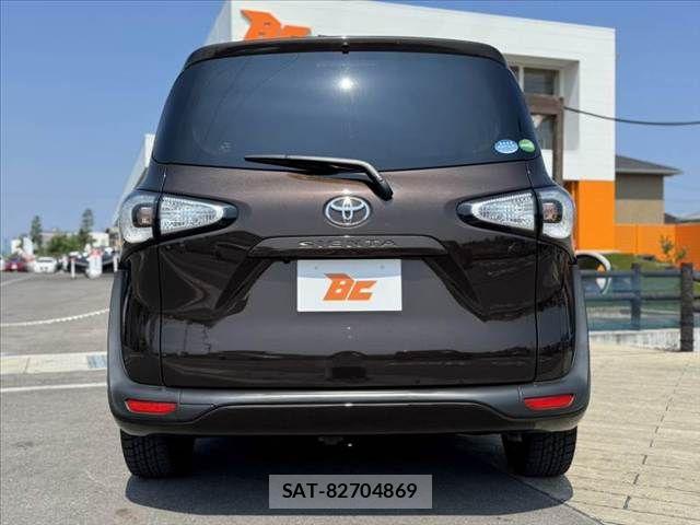 Toyota SIENTA 2017-11 8337857-13